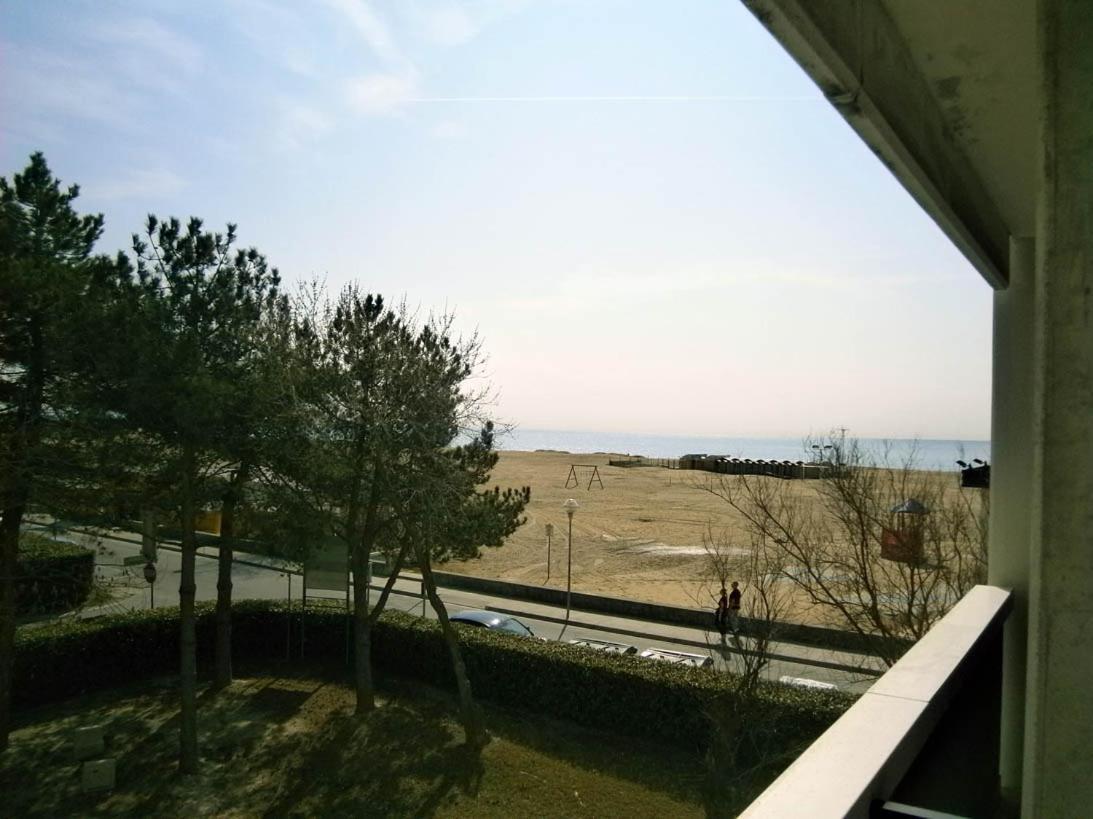 Condominio Columbus Bibione Exterior foto